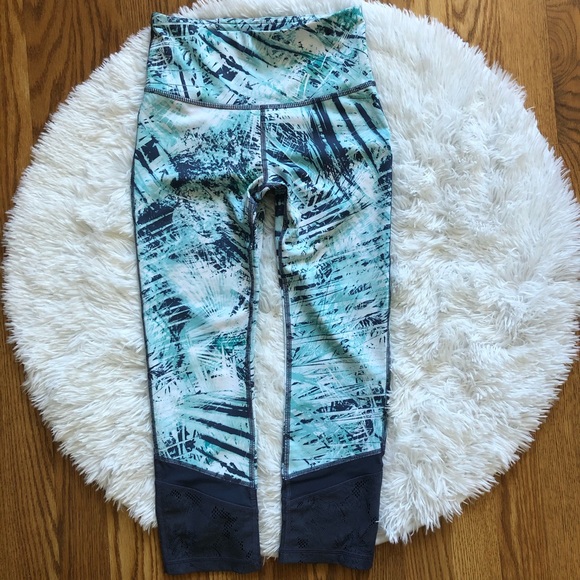 Fila Workout Outfit - Picture 2 of 4